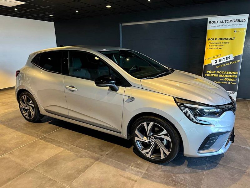 RENAULT CLIO 2022