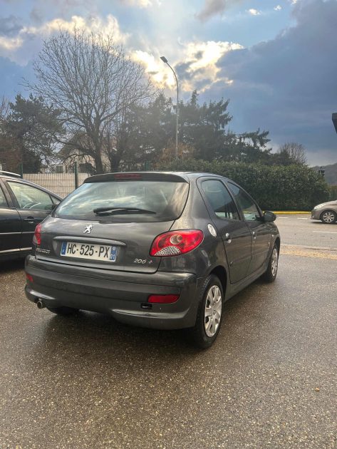 PEUGEOT 206+ 2012
