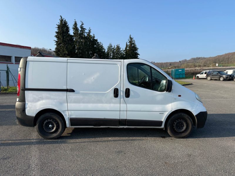 OPEL VIVARO 2011