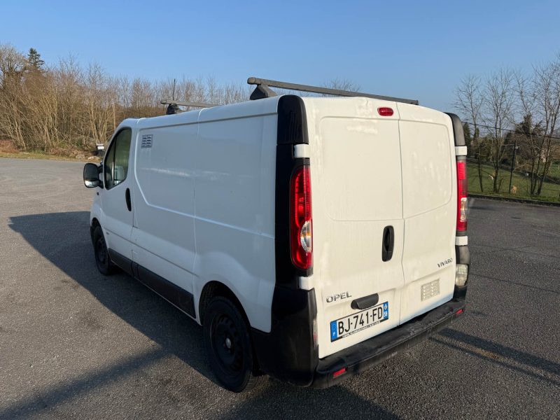 OPEL VIVARO 2011