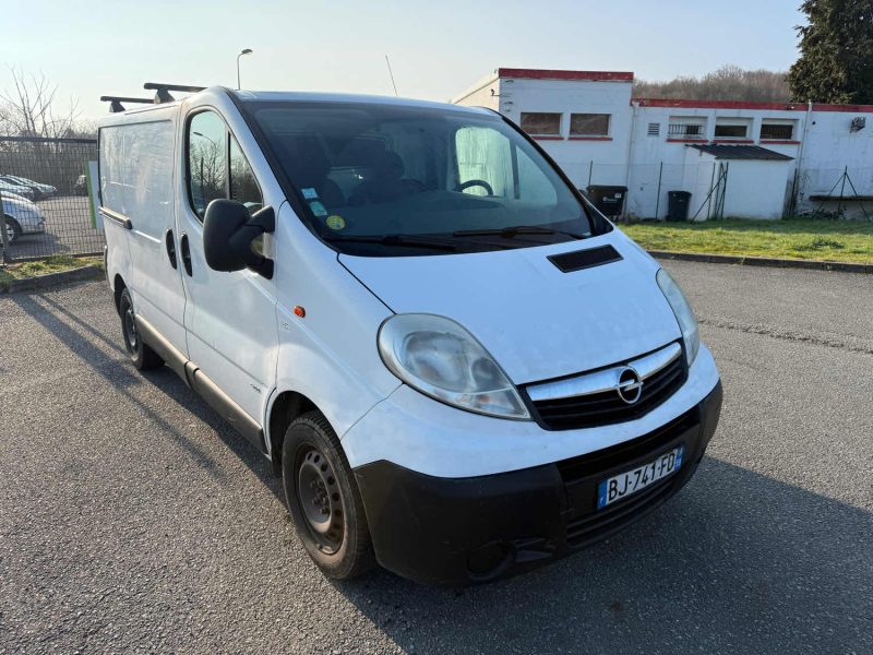 OPEL VIVARO 2011