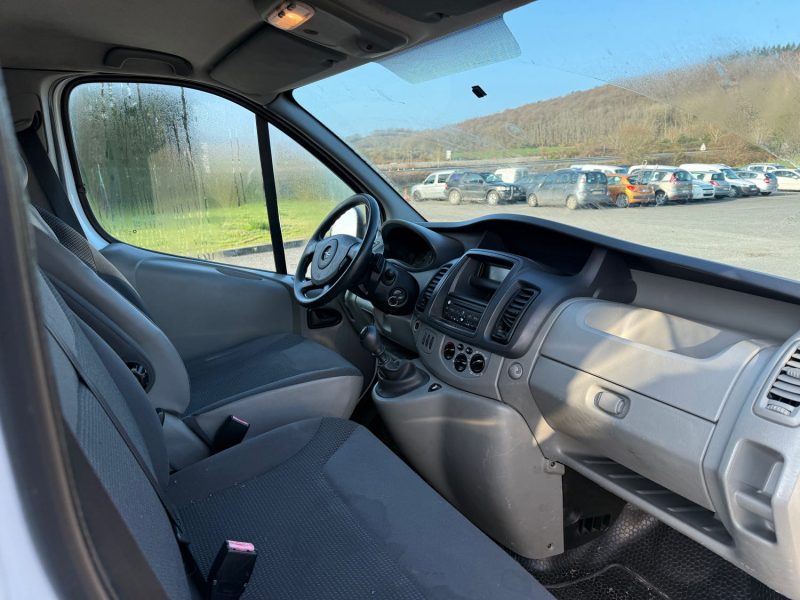OPEL VIVARO 2011