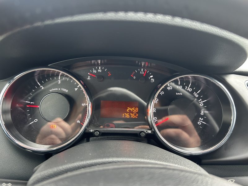 PEUGEOT 3008 1.6 HDI 112CH 