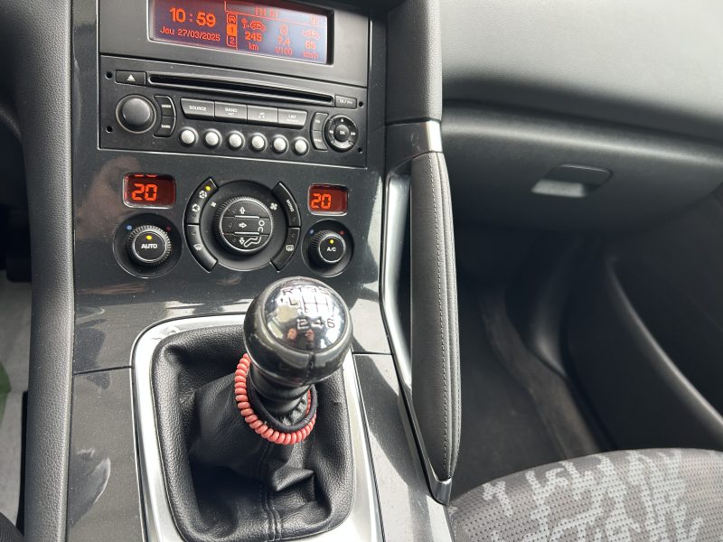 PEUGEOT 3008 1.6 HDI 112CH 