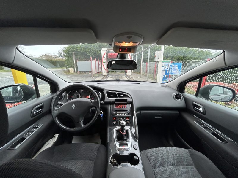 PEUGEOT 3008 1.6 HDI 112CH 