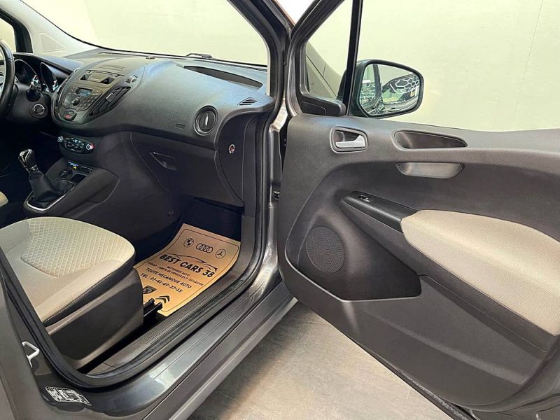 FORD TOURNEO COURIER 2016