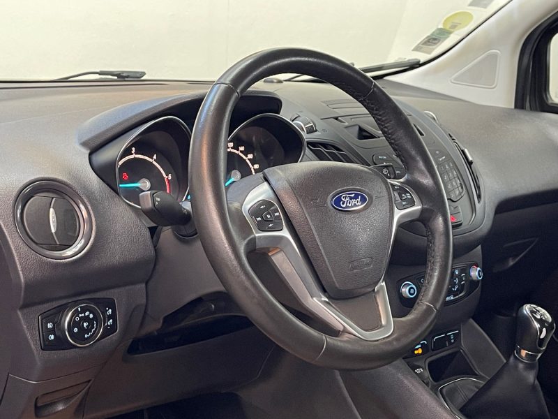 FORD TOURNEO COURIER 2016