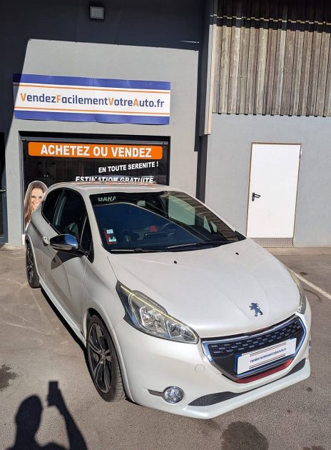 PEUGEOT 208 2014