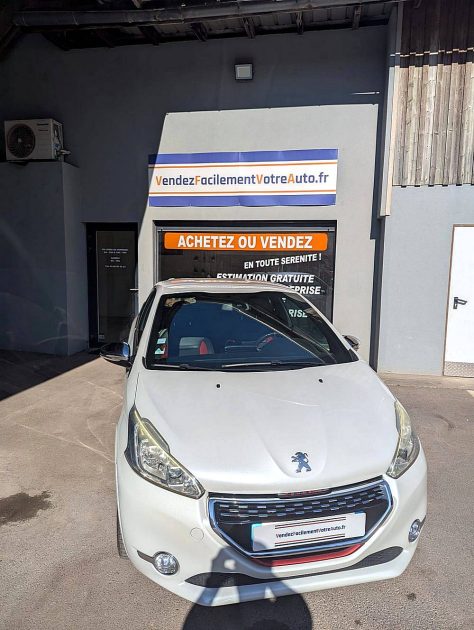 PEUGEOT 208 2014