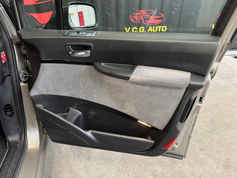 CITROEN C8  2.0 HDI 120 Airplay 