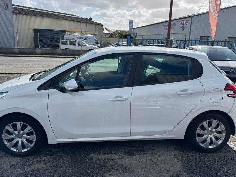 PEUGEOT 208 1.5 HDI 100