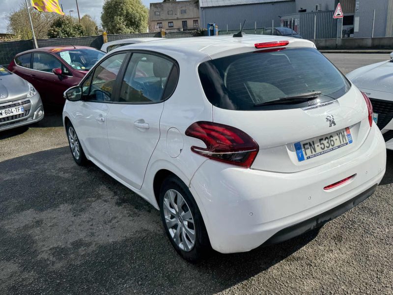 PEUGEOT 208 1.5 HDI 100