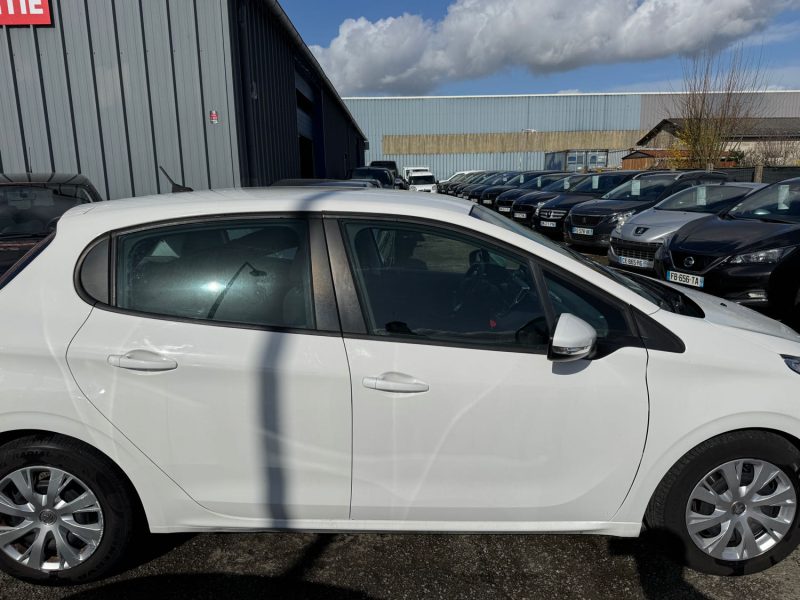 PEUGEOT 208 1.5 HDI 100