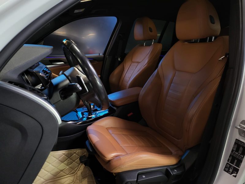 BMW X3 20d 2.0 XDRIVE X LINE 190 cv / TETE HAUTE + H&K + SIEGES CUIR + CARPLAY /