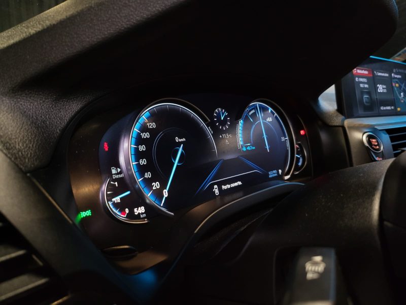 BMW X3 20d 2.0 XDRIVE X LINE 190 cv / TETE HAUTE + H&K + SIEGES CUIR + CARPLAY /