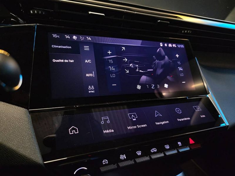 PEUGEOT 308 1.2 PURETECH ALLURE PACK / MIRROR SCREEN + CAMERA + ENTRETIEN PEUGEOT /