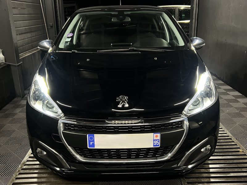 PEUGEOT 208 PHASE 2 ALLURE 1.2 82 Cv ECRAN GPS APPLE CARPLAY & ANDROID CRIT AIR 1 - GARANTIE 1 AN