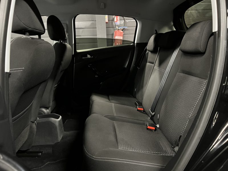 PEUGEOT 208 PHASE 2 ALLURE 1.2 82 Cv ECRAN GPS APPLE CARPLAY & ANDROID CRIT AIR 1 - GARANTIE 1 AN