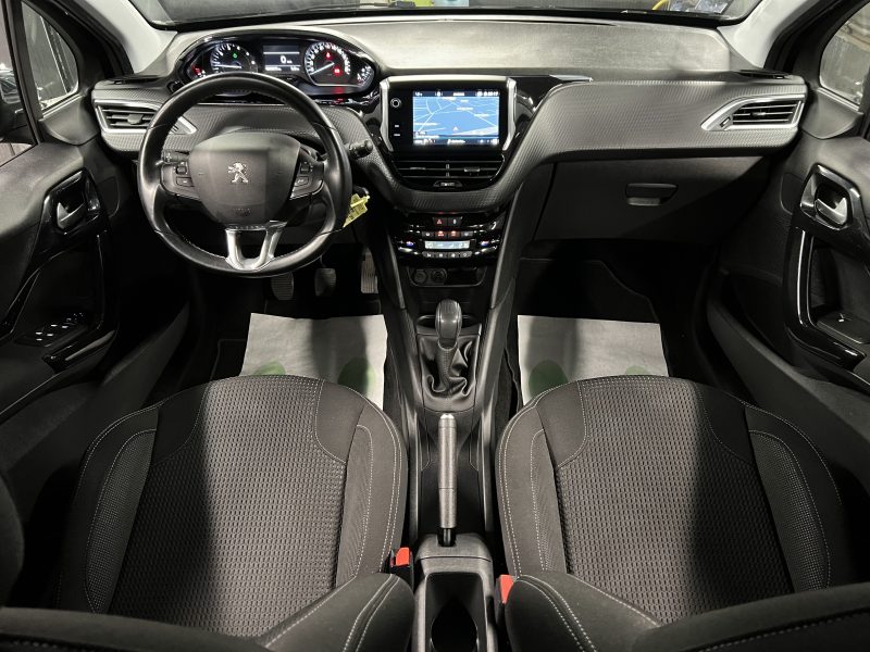 PEUGEOT 208 PHASE 2 ALLURE 1.2 82 Cv ECRAN GPS APPLE CARPLAY & ANDROID CRIT AIR 1 - GARANTIE 1 AN