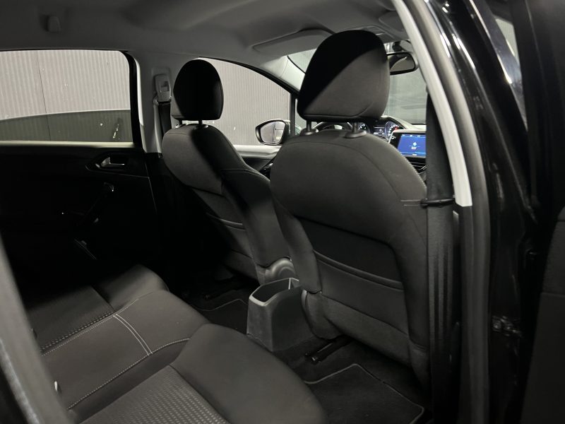 PEUGEOT 208 PHASE 2 ALLURE 1.2 82 Cv ECRAN GPS APPLE CARPLAY & ANDROID CRIT AIR 1 - GARANTIE 1 AN