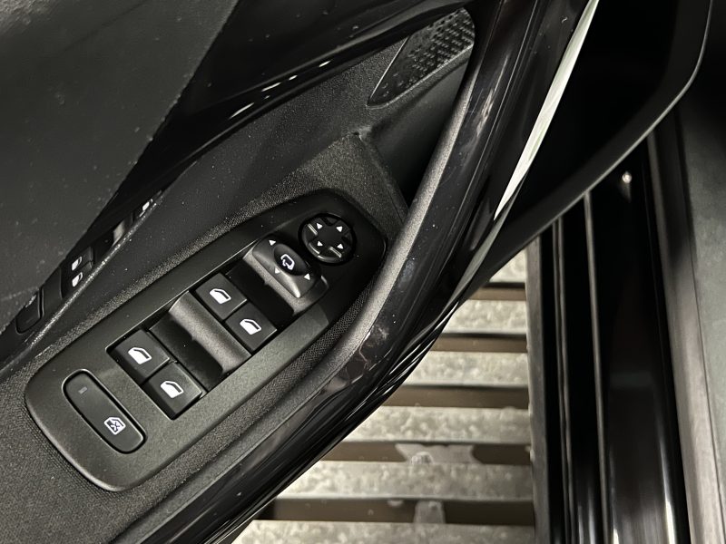 PEUGEOT 208 PHASE 2 ALLURE 1.2 82 Cv ECRAN GPS APPLE CARPLAY & ANDROID CRIT AIR 1 - GARANTIE 1 AN