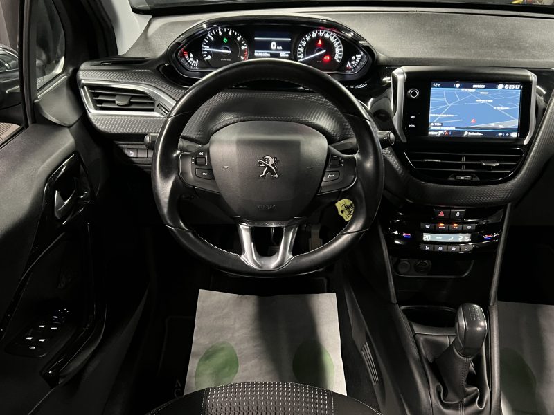 PEUGEOT 208 PHASE 2 ALLURE 1.2 82 Cv ECRAN GPS APPLE CARPLAY & ANDROID CRIT AIR 1 - GARANTIE 1 AN