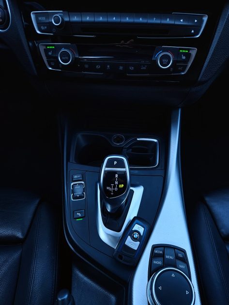 BMW Serie 1 135I 326 XDRIVE M PERFORMANCE BVA8 5P*H/K*CAMERA*TOIT*CUIR*