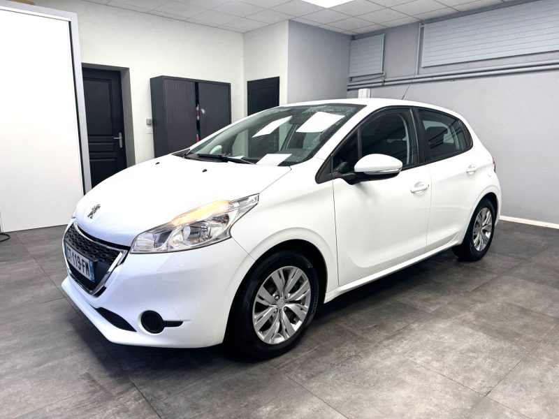 PEUGEOT 208 2013