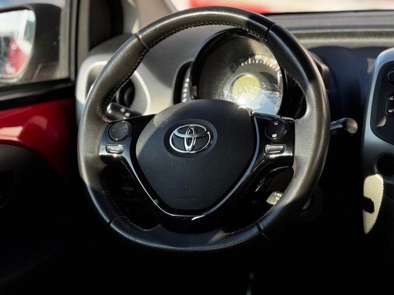 TOYOTA AYGO II 1.0 VVT-I X-PLAY 69CH GARANTIE 6MOIS