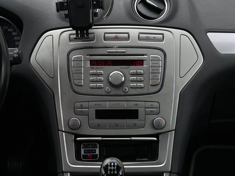 FORD MONDEO IV (CA2) Hatchback 1.6 Ti VCT 16V 110ch GARANTIE 6 MOIS