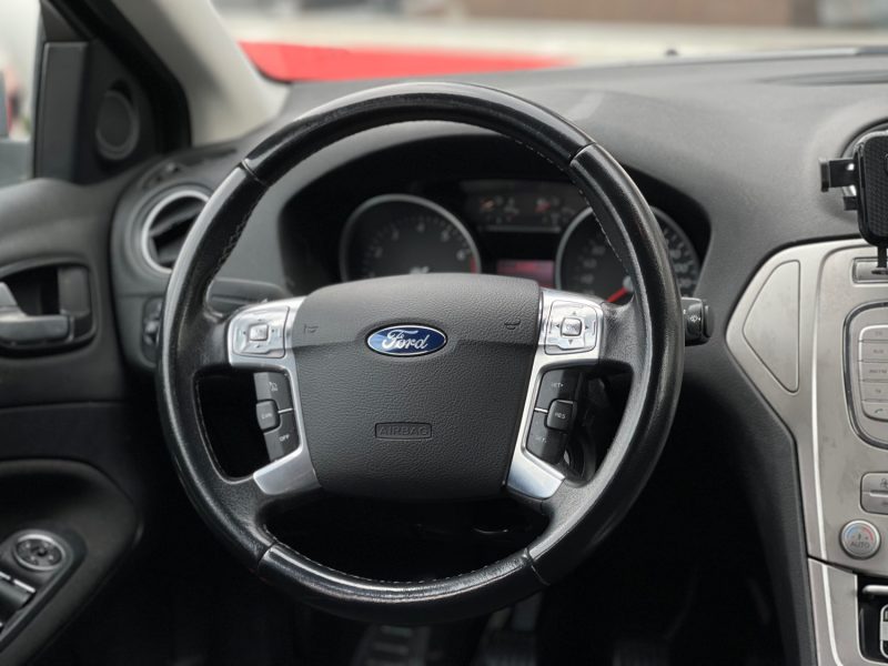 FORD MONDEO IV (CA2) Hatchback 1.6 Ti VCT 16V 110ch GARANTIE 6 MOIS