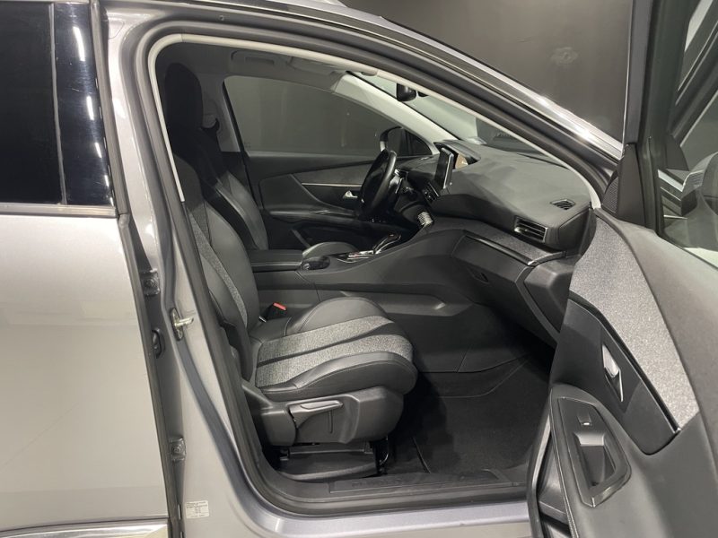 PEUGEOT 3008 SUV 2018