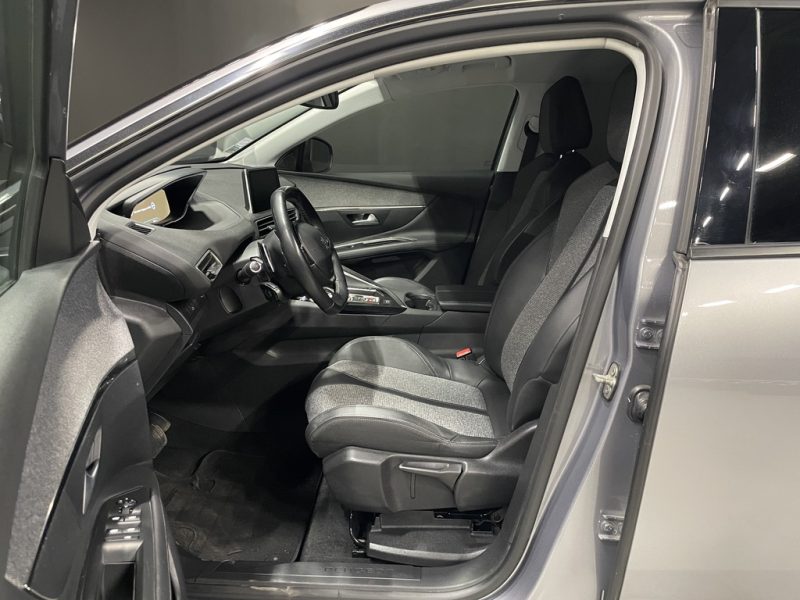 PEUGEOT 3008 SUV 2018