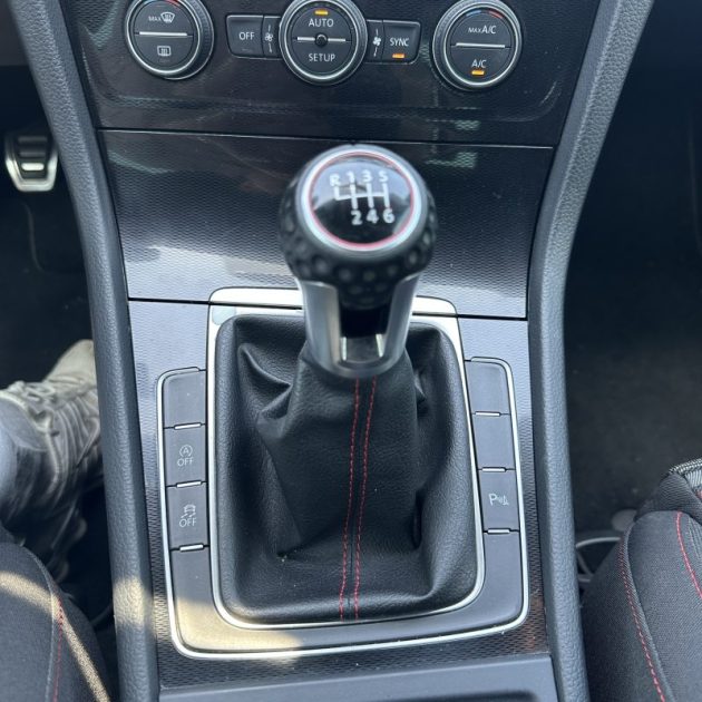 VOLKSWAGEN GOLF 2.0 TSI 220ch BlueMotion Technology GTI  Garantie 12 mois