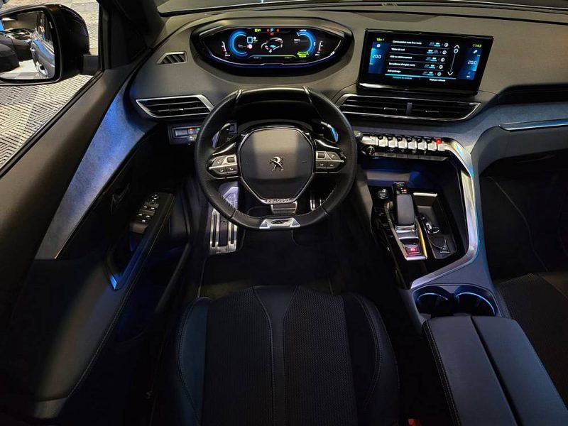 PEUGEOT 3008 1.6 HYBRID 225Cv e-EAT8 GT PACK BLACK / TOIT OUVRANT + NIGHT VISION + CARPLAY /