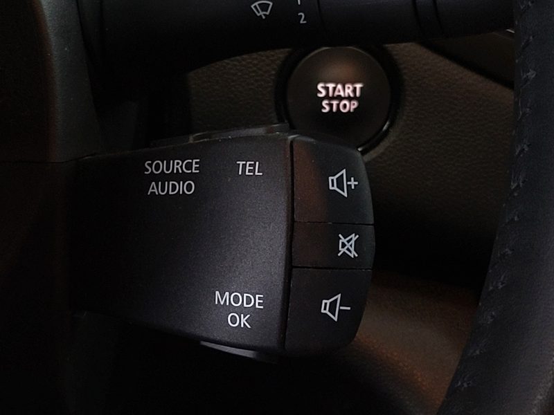 RENAULT MEGANE IV 1.3 TCe 140cv Limited BVM6 1ère Main / FAIBLE KILOMETRAGE