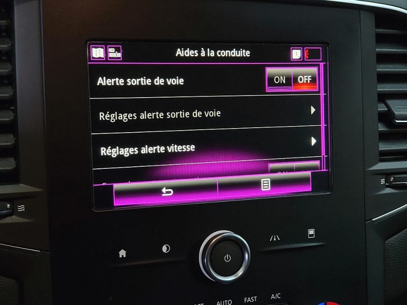 RENAULT MEGANE IV 1.3 TCe 140cv Limited BVM6 1ère Main / FAIBLE KILOMETRAGE