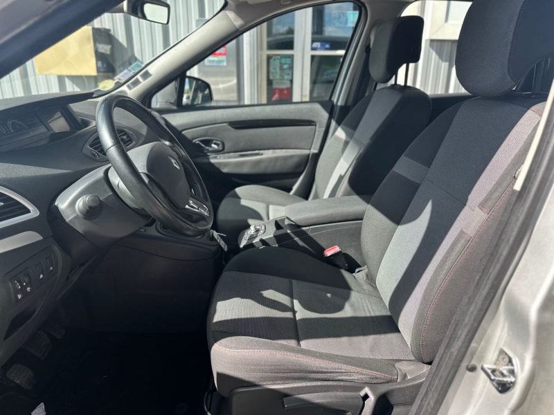 RENAULT GRAND SCENIC 2013