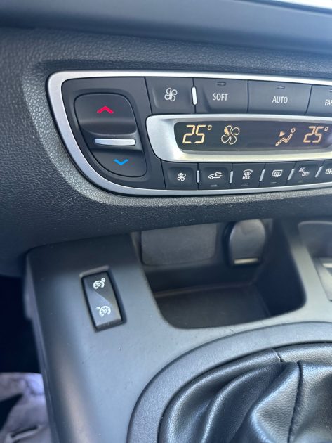 RENAULT GRAND SCENIC 2013