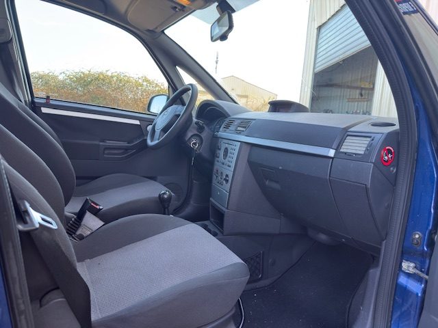 OPEL MERIVA 1.7 CDTI 100 destiné au professionnelle de l\'automobiles