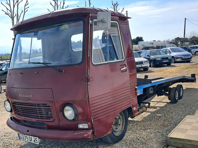 PEUGEOT  J7 RHODES DEPANNEUSE  1973