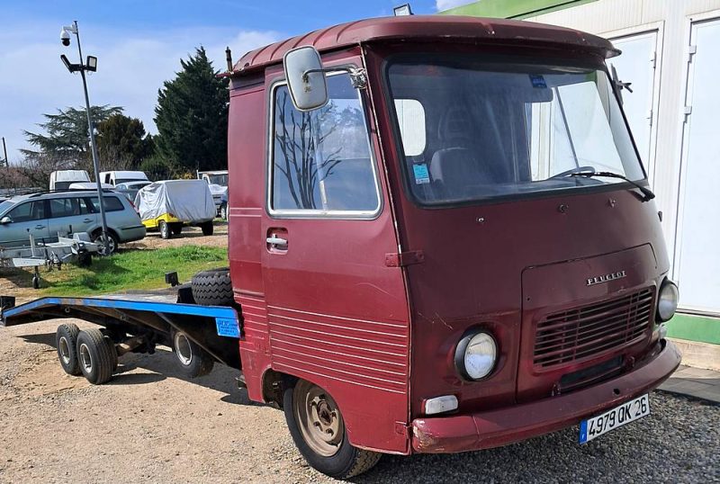 PEUGEOT  J7 RHODES DEPANNEUSE  1973