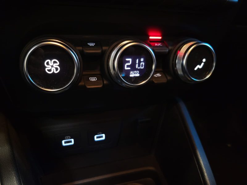 DACIA DUSTER 1.3 TCE 130Cv PRESTIGE / CARPLAY + CAMERA + ACCES MAIN LIBRE /