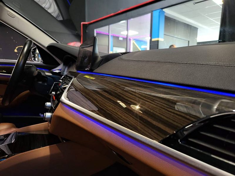 B.M.W. SERIE 520d 2.0 190CV LUXURY LINE / SIEGES ELECTRIQUES / CHAUFFANTS ET VENTILES / CAMERA 360