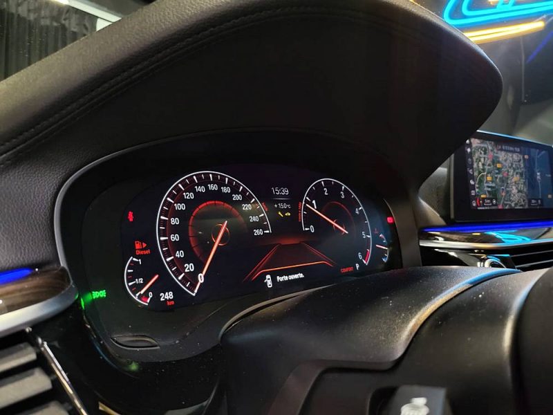 B.M.W. SERIE 520d 2.0 190CV LUXURY LINE / SIEGES ELECTRIQUES / CHAUFFANTS ET VENTILES / CAMERA 360