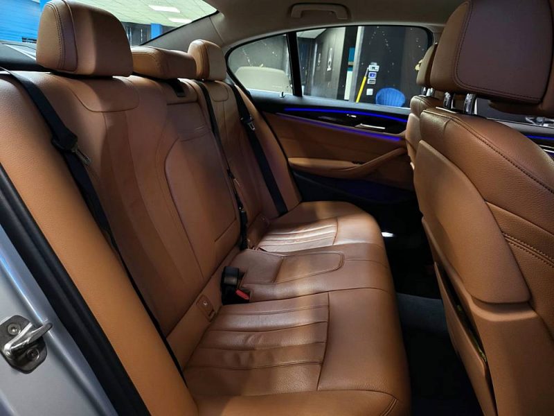 B.M.W. SERIE 520d 2.0 190CV LUXURY LINE / SIEGES ELECTRIQUES / CHAUFFANTS ET VENTILES / CAMERA 360