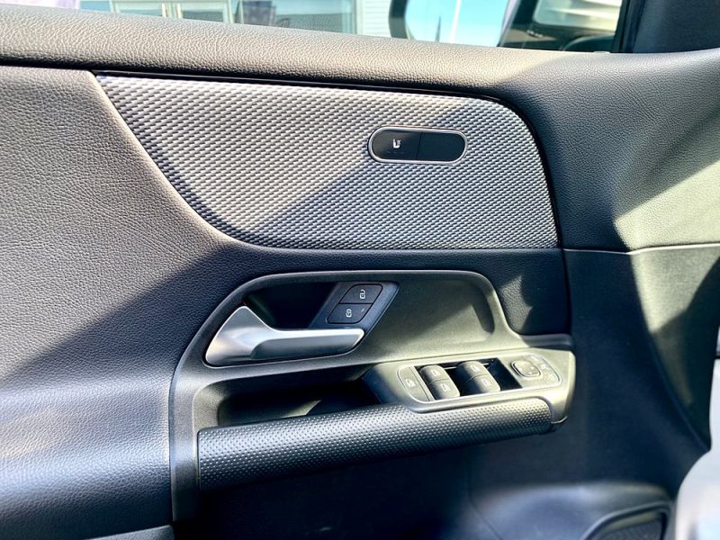 MERCEDES GLB 200 D BUSINESS SOLUTION