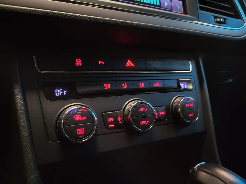 SEAT LEON 1.6 TDI DSG7 115Cv STYLE / VIRTUAL COCKPIT + CARPLAY + SUIVIE COMPLET SEAT /