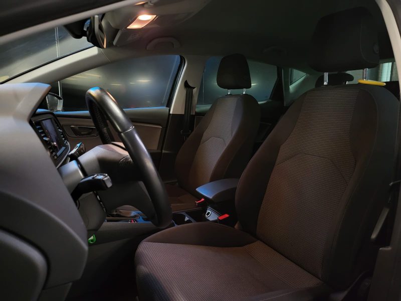SEAT LEON 1.6 TDI DSG7 115Cv STYLE / VIRTUAL COCKPIT + CARPLAY + SUIVIE COMPLET SEAT /