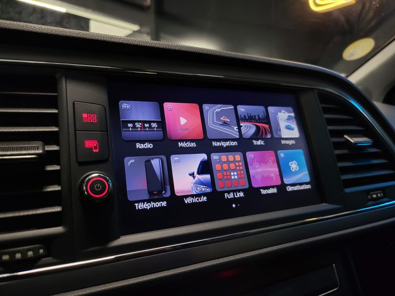 SEAT LEON 1.6 TDI DSG7 115Cv STYLE / VIRTUAL COCKPIT + CARPLAY + SUIVIE COMPLET SEAT /